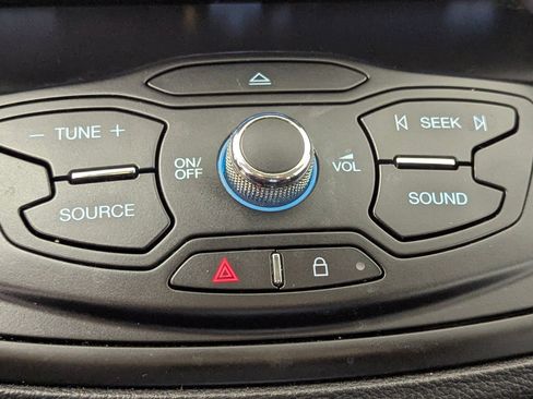 Used 2015 Ford Escape SE w/ SE Chrome Package image 27