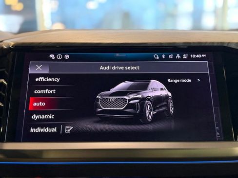 Used 2024 Audi Q4 e-tron Prestige w/ Black Optic Package image 33