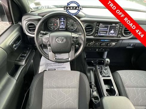 Certified 2022 Toyota Tacoma TRD Off-Road image 10