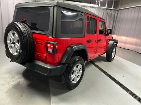 Used 2022 Jeep Wrangler Unlimited Sport image 7