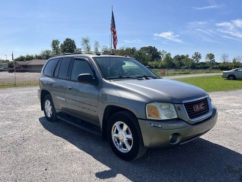 Used 2005 GMC Envoy SLT AWD/4WD image 1