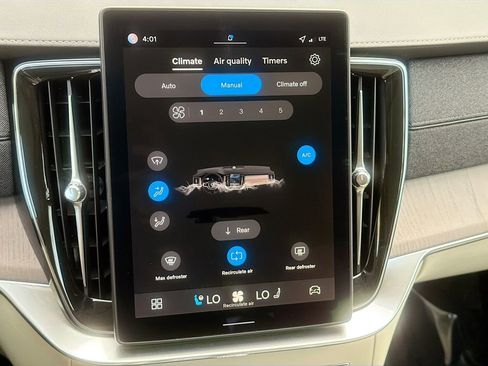 New 2026 Volvo XC90 T8 Ultra w/ Protection Package Premier image 16