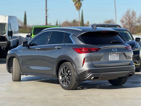Used 2019 INFINITI QX50 Essential w/ Sensory Package image 2