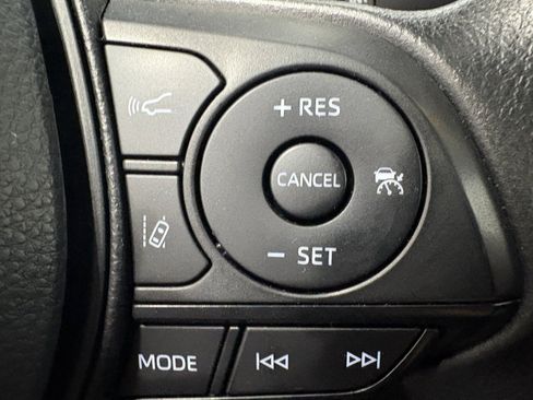 Used 2024 Toyota RAV4 XLE FWD image 20