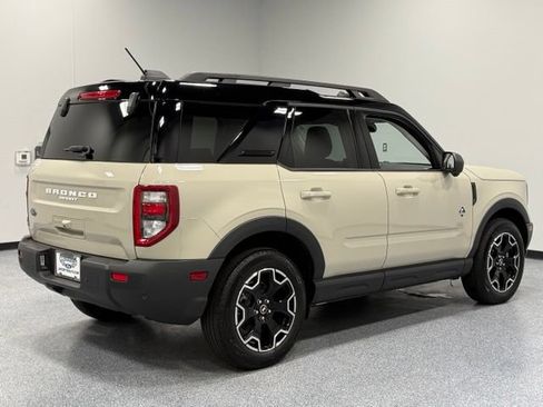 Used 2025 Ford Bronco Sport Outer Banks w/ Outer Banks Tech Package+ AWD/4WD image 8