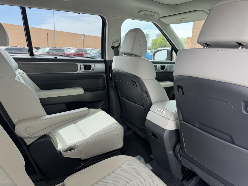 Used 2024 Hyundai Santa Fe Calligraphy AWD/4WD image 41