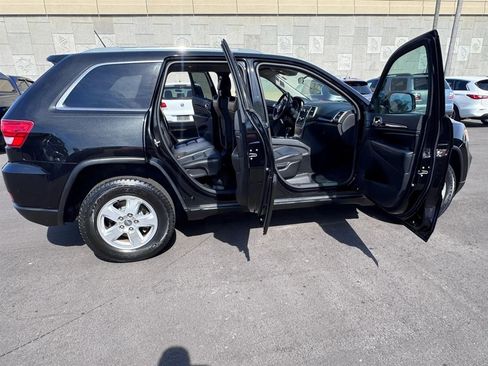 Used 2012 Jeep Grand Cherokee Laredo w/ Laredo E Group RWD image 28
