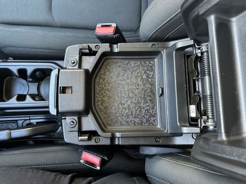 Used 2021 Jeep Wrangler Unlimited Sport image 27