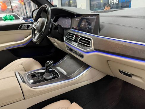 Used 2021 BMW X5 xDrive40i w/ M Sport Package image 58