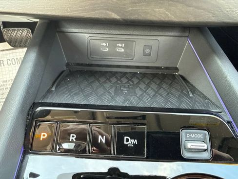 Used 2025 Nissan Murano SL AWD/4WD image 17