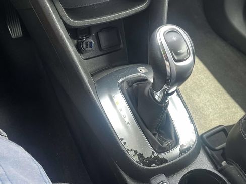 Used 2015 Buick Encore FWD image 29