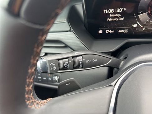 Used 2025 GMC Acadia AT4 w/ Super Cruise Package image 22