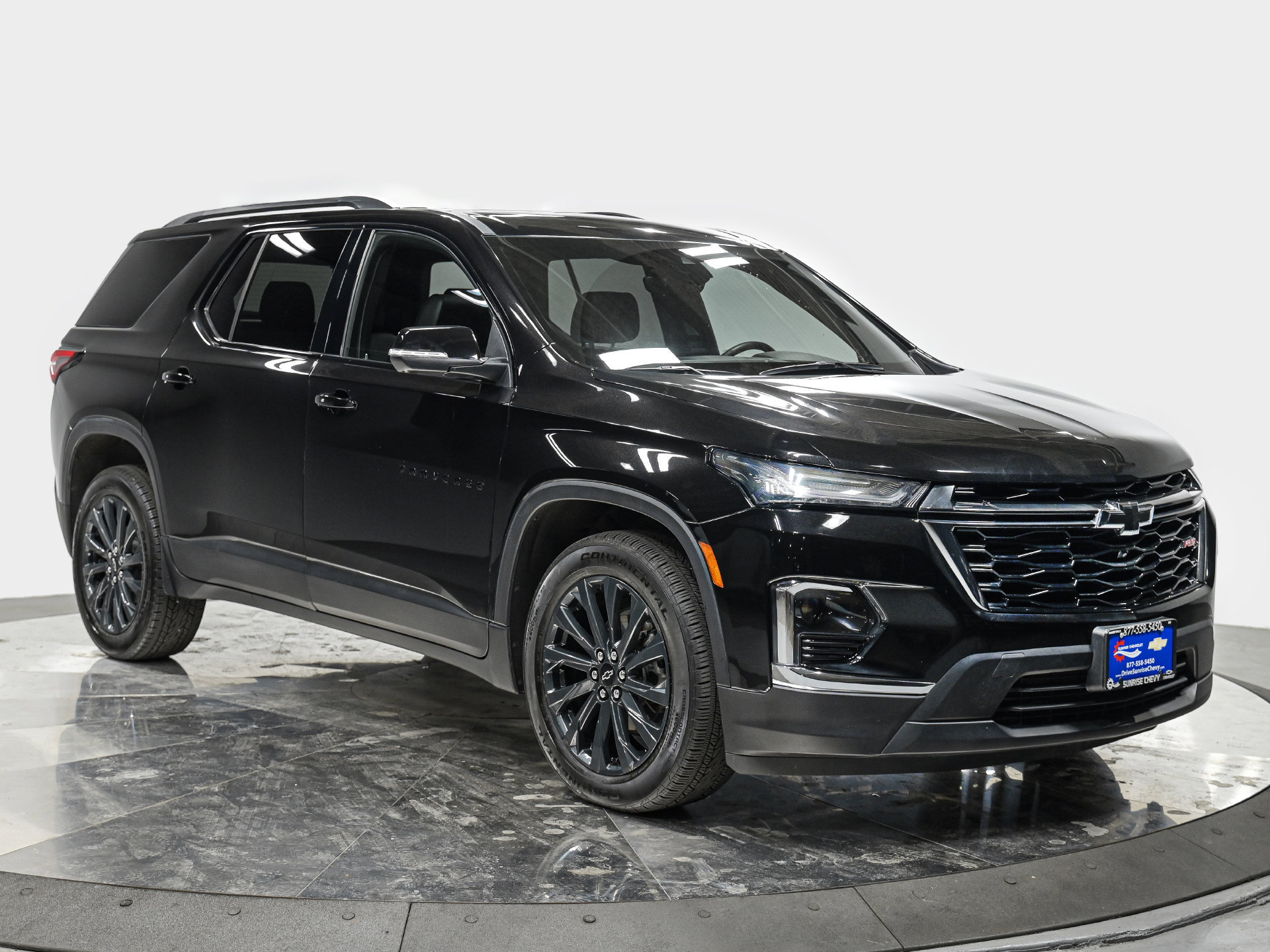 Used 2023 Chevrolet Traverse RS w/ LPO, Floor Liner Package AWD/4WD image 9