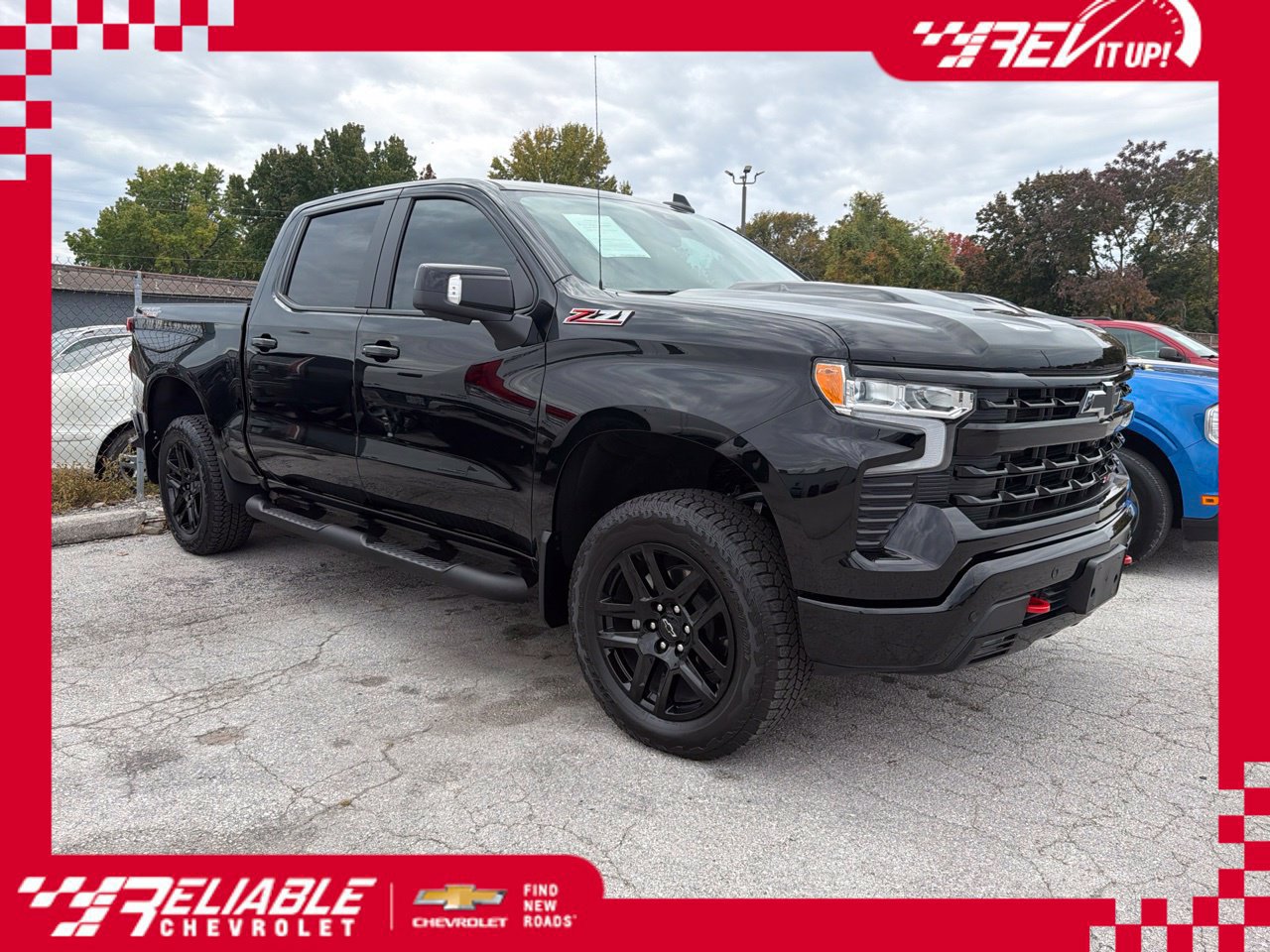 Used 2026 Chevrolet Silverado 1500 LT Trail Boss w/ LT Trail Boss Premium Package AWD/4WD image 1