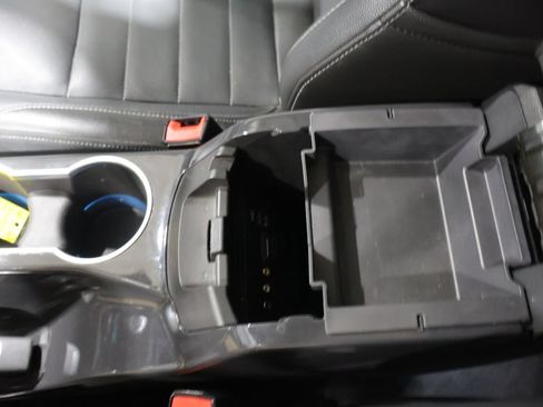 Used 2014 Ford Escape Titanium w/ Equipment Group 401A AWD/4WD image 29