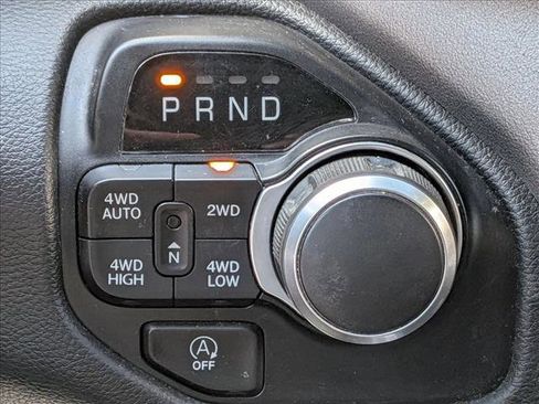 Used 2020 RAM 1500 Big Horn AWD/4WD image 13