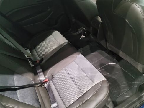 Used 2024 Chevrolet Trax LT w/ Sunroof Package FWD image 15