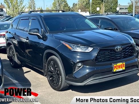 Used 2022 Toyota Highlander Limited image 1