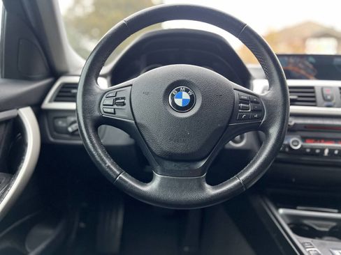 Used 2014 BMW 320i xDrive Sedan image 17