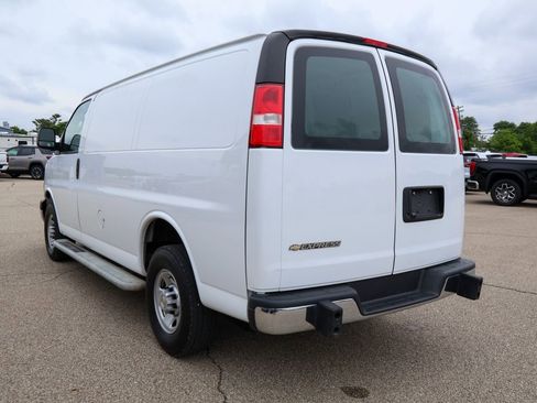 Used 2024 Chevrolet Express 2500 w/ Driver Convenience Package RWD image 18