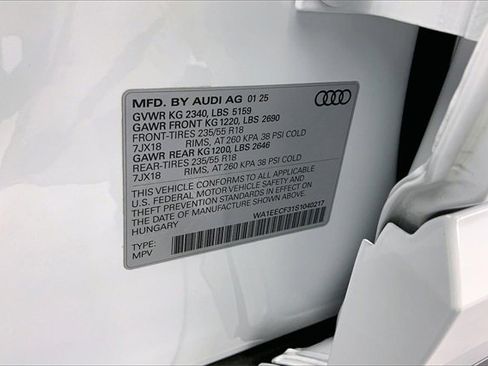 Certified 2025 Audi Q3 2.0T Premium Plus w/ Premium Plus Package image 35