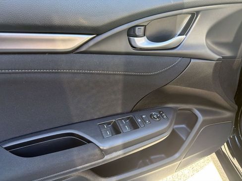 Certified 2019 Honda Civic EX image 38