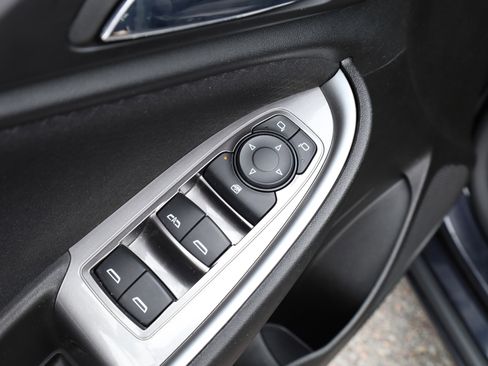 Used 2023 Chevrolet Malibu LT image 23