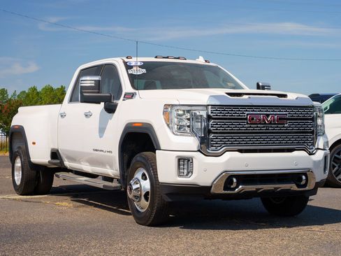 Used 2023 GMC Sierra 3500 Denali w/ Denali Ultimate Package AWD/4WD image 1