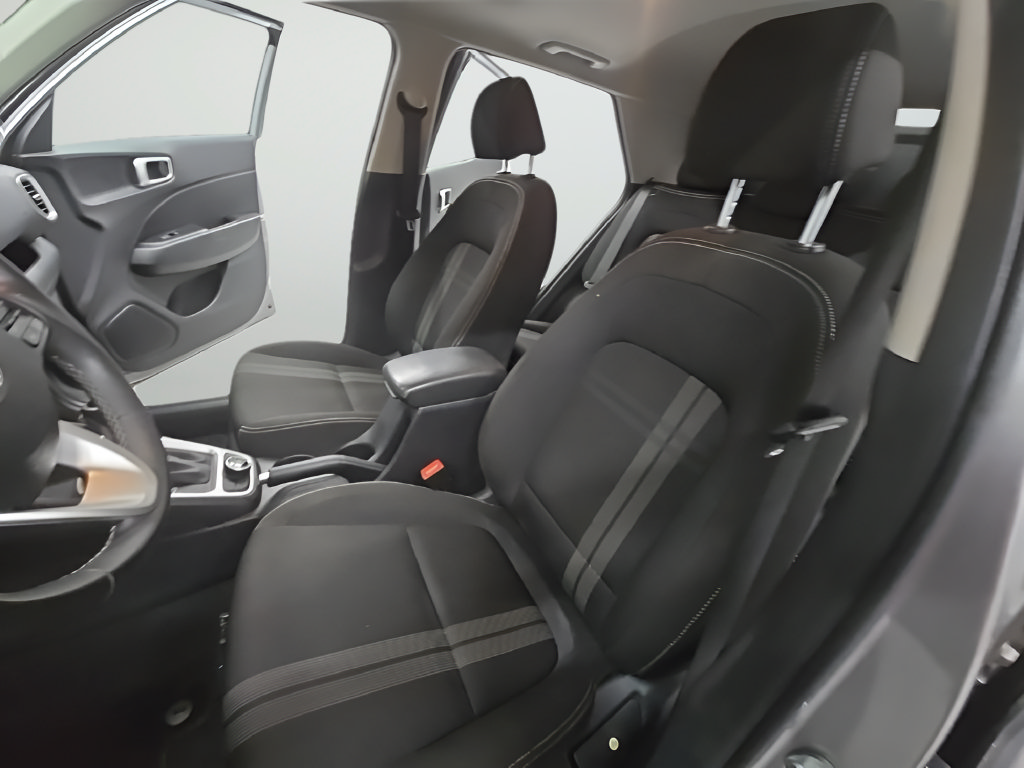 Certified 2024 Hyundai Venue SEL FWD image 14