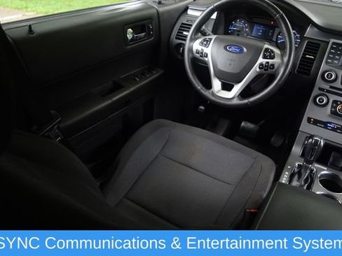 Used 2019 Ford Flex SE FWD image 2