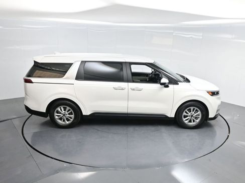 Used 2024 Kia Carnival LX image 64