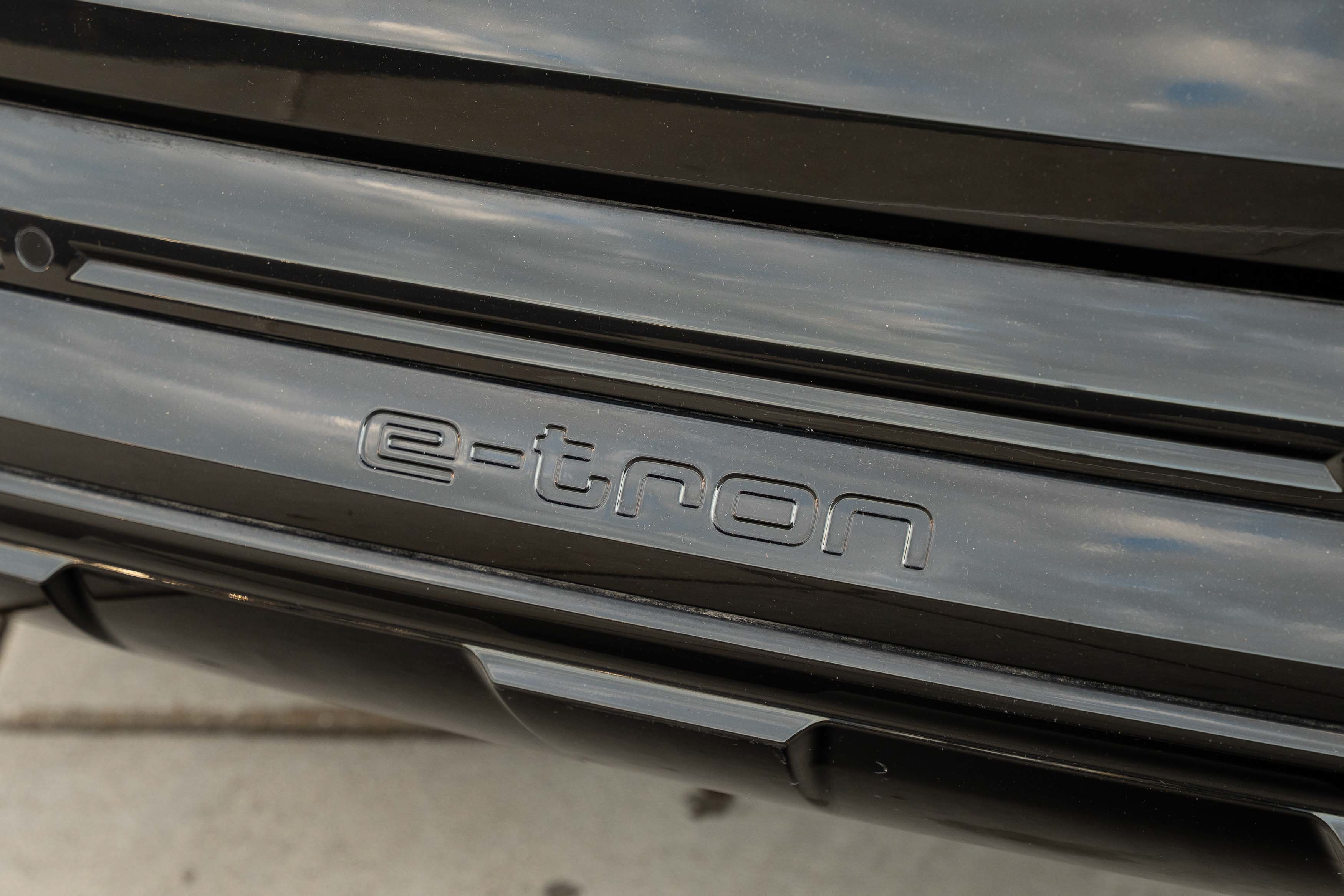 Certified 2024 Audi Q8 e-tron Premium Plus AWD/4WD image 29