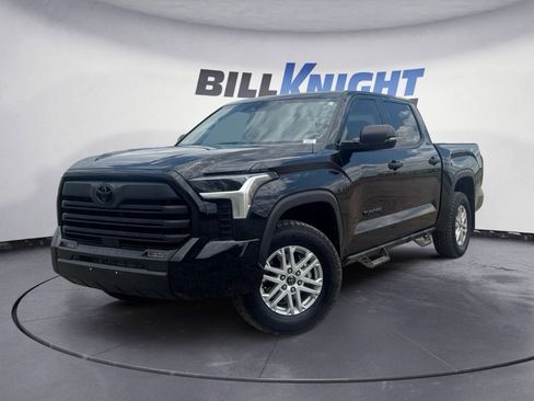 Used 2023 Toyota Tundra SR5 w/ SR5 Convenience Package AWD/4WD image 1