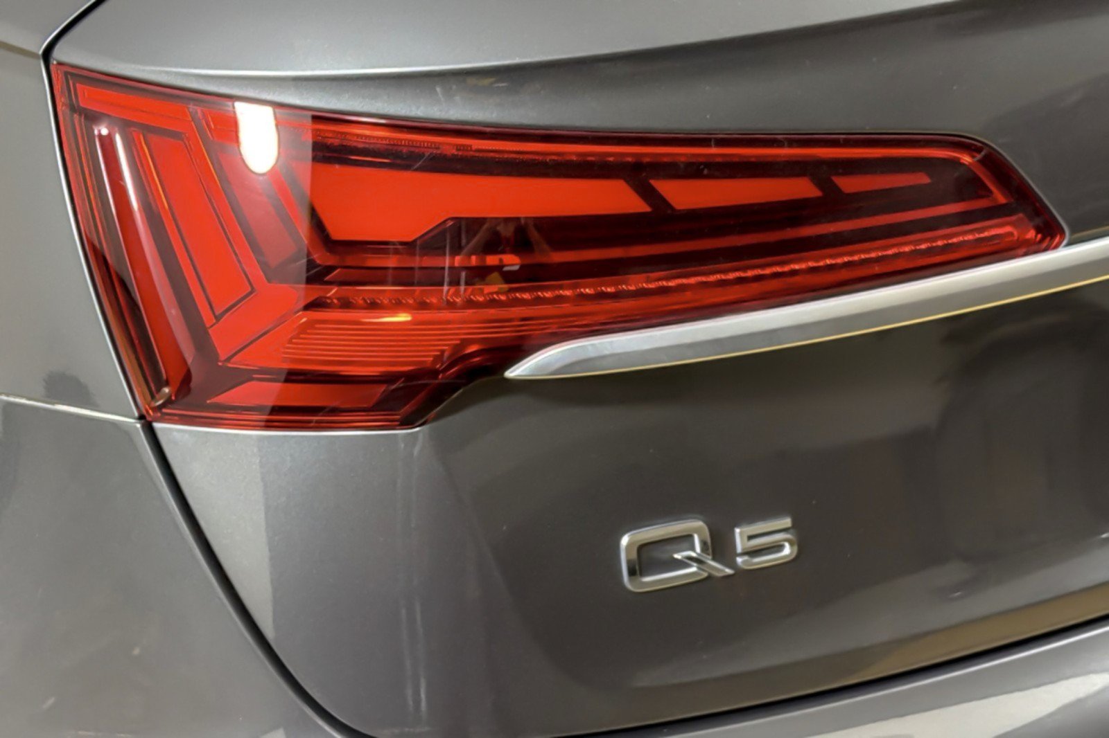 Used 2023 Audi Q5 2.0T Premium Plus w/ Premium Plus Package AWD/4WD image 25
