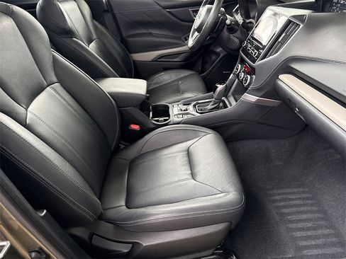 Certified 2023 Subaru Forester Limited image 37