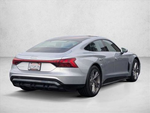 Used 2022 Audi e-tron GT Prestige image 5