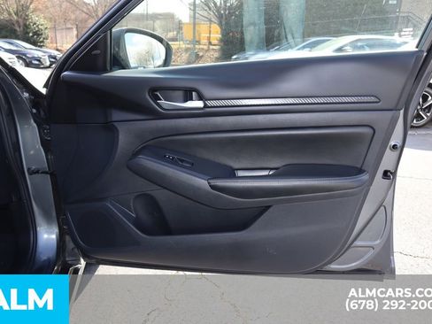 Used 2024 Nissan Altima 2.5 SV image 27