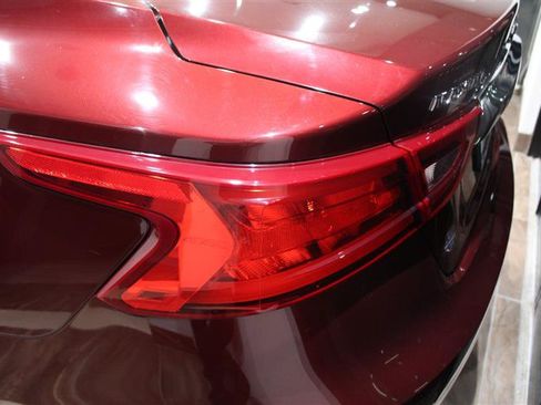 Used 2017 Nissan Maxima 3.5 SL FWD image 11