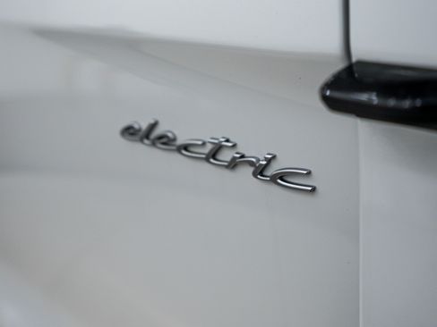 New 2026 Porsche Taycan AWD/4WD image 25