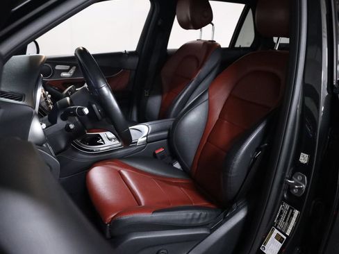 Used 2020 Mercedes-Benz GLC 300 4MATIC image 30