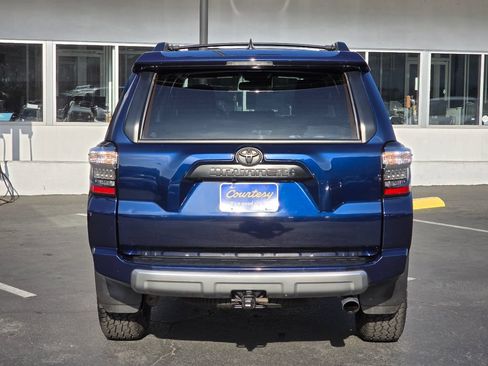 Used 2022 Toyota 4Runner TRD Off-Road Premium w/ Moonroof Package AWD/4WD image 8