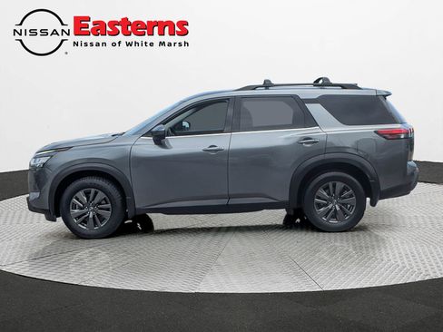 Used 2022 Nissan Pathfinder SV image 4