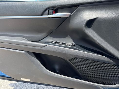Used 2019 Toyota Camry SE FWD image 42