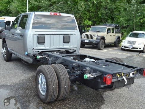 New 2024 RAM 3500 Tradesman w/ Chrome Appearance Group image 6