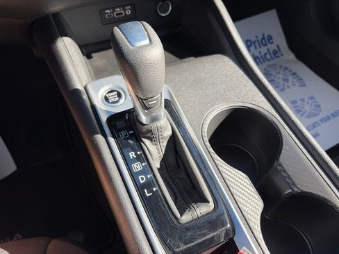 Used 2025 Nissan Altima 2.5 SV FWD image 8