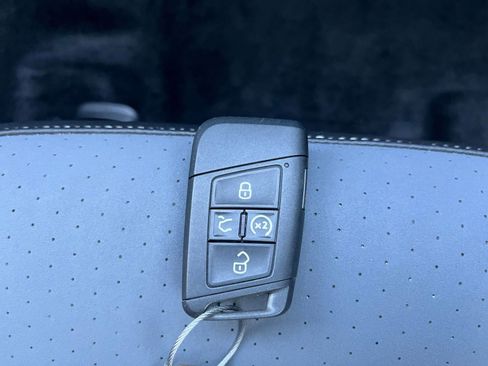 Used 2025 Volkswagen Jetta SE image 22