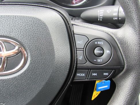 Used 2025 Toyota RAV4 LE image 20