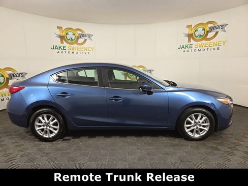 Used 2018 MAZDA MAZDA3 Sport w/ Preferred Equipment Package image 10