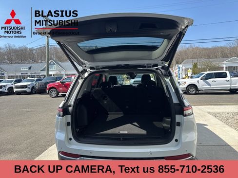 Used 2023 Jeep Grand Cherokee Limited w/ Trailer Tow Prep Group (B) image 10