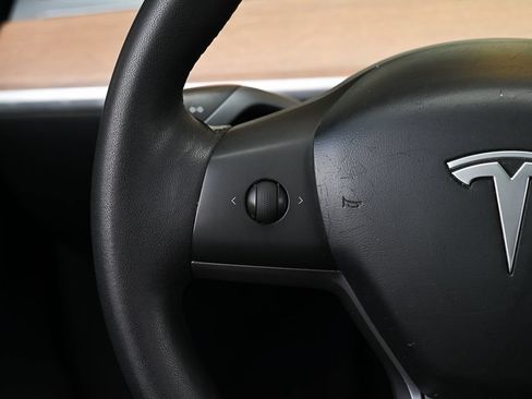 Used 2020 Tesla Model Y Long Range AWD/4WD image 20